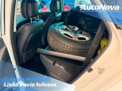 Hyundai ix35 4WD 2,0 CRDi 100kW 6MT Comfort Plus / Suomi-Auto / Lohko / Vetokoukku / LED / Kamera / Ratinlämmitin - Autonova