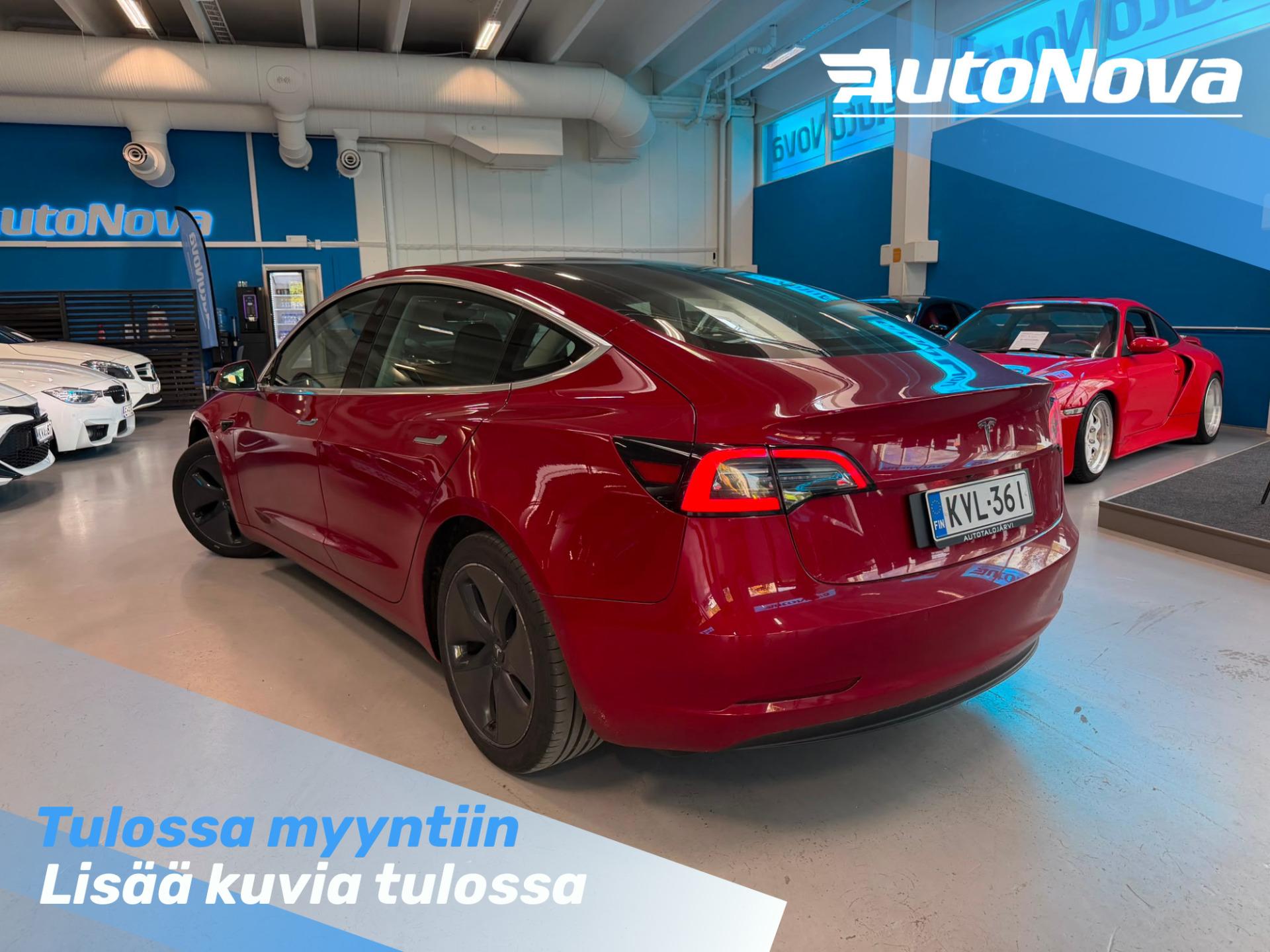 Tesla Model 3 Standard Range Plus RWD / Lasikatto / Vetokoukku / Premium Sound / ACC / Premium Connectivity / 2x renkaat vantein - Autonova