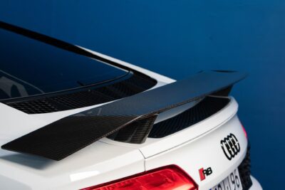 Audi R8 V10 Performance Plus / Capristo / Kuppipenkit / Extended Carbon / Keraamiset jarrut / Magnetic Ride / KW / Vossen - AutoNova