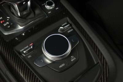 Audi R8 V10 Performance Plus / Capristo / Kuppipenkit / Extended Carbon / Keraamiset jarrut / Magnetic Ride / KW / Vossen - AutoNova