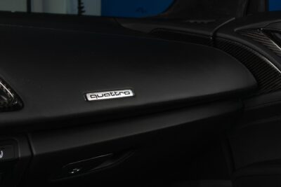 Audi R8 V10 Performance Plus / Capristo / Kuppipenkit / Extended Carbon / Keraamiset jarrut / Magnetic Ride / KW / Vossen - AutoNova