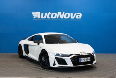 Audi R8 V10 Performance Plus / Capristo / Kuppipenkit / Extended Carbon / Keraamiset jarrut / Magnetic Ride / KW / Vossen - AutoNova