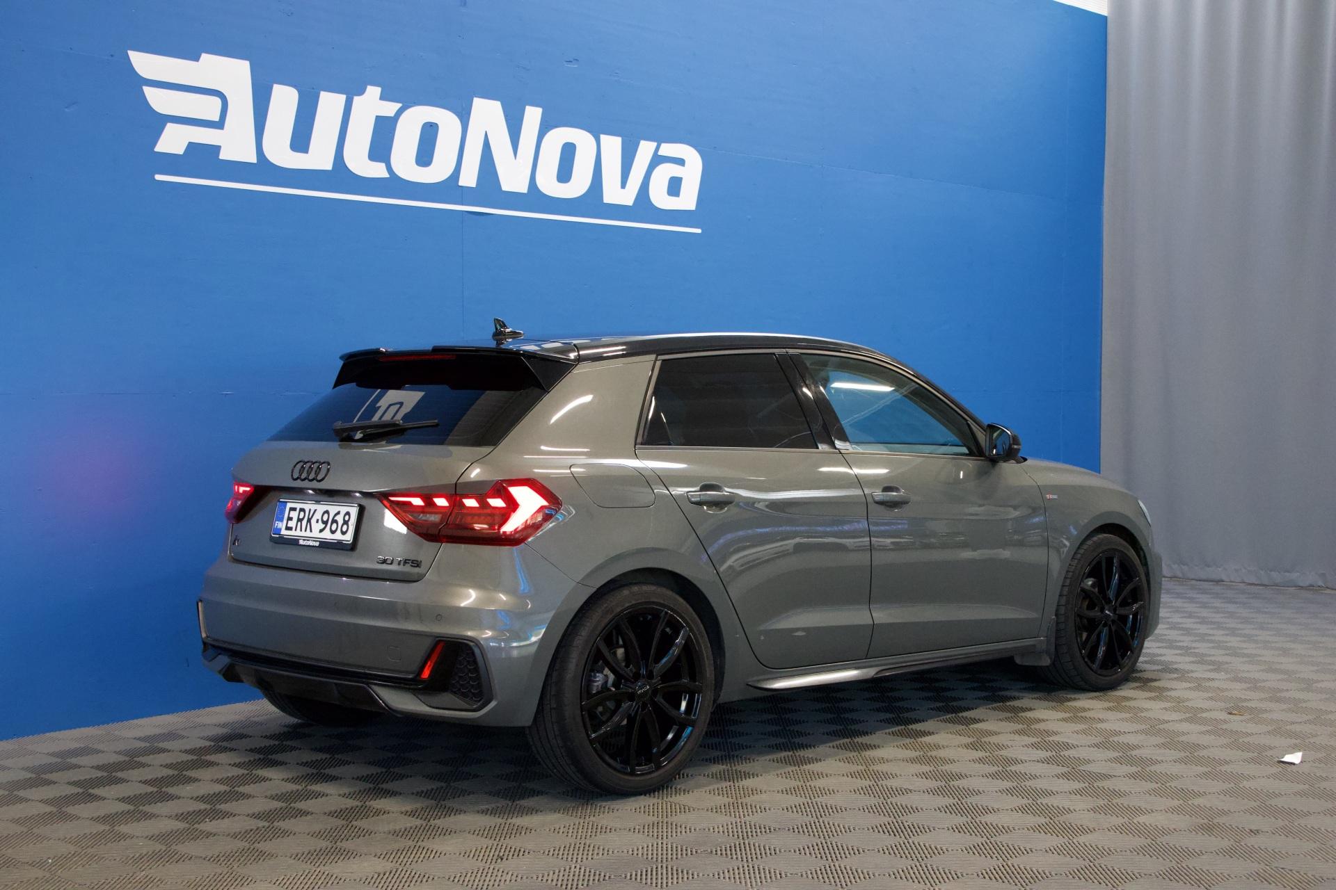 Audi A1 Sportback edition one 30 TFSI 85 kW S tronc S-Line / P.Kamera / Adapt. Vakkari / Apple Carplay / Digimittaristo / LED - AutoNova