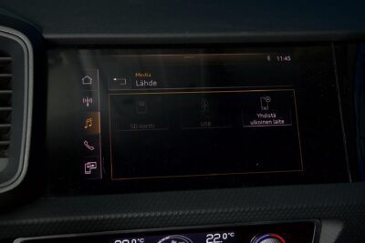 Audi A1 Sportback edition one 30 TFSI 85 kW S tronc S-Line / P.Kamera / Adapt. Vakkari / Apple Carplay / Digimittaristo / LED - AutoNova