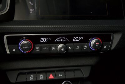 Audi A1 Sportback edition one 30 TFSI 85 kW S tronc S-Line / P.Kamera / Adapt. Vakkari / Apple Carplay / Digimittaristo / LED - AutoNova