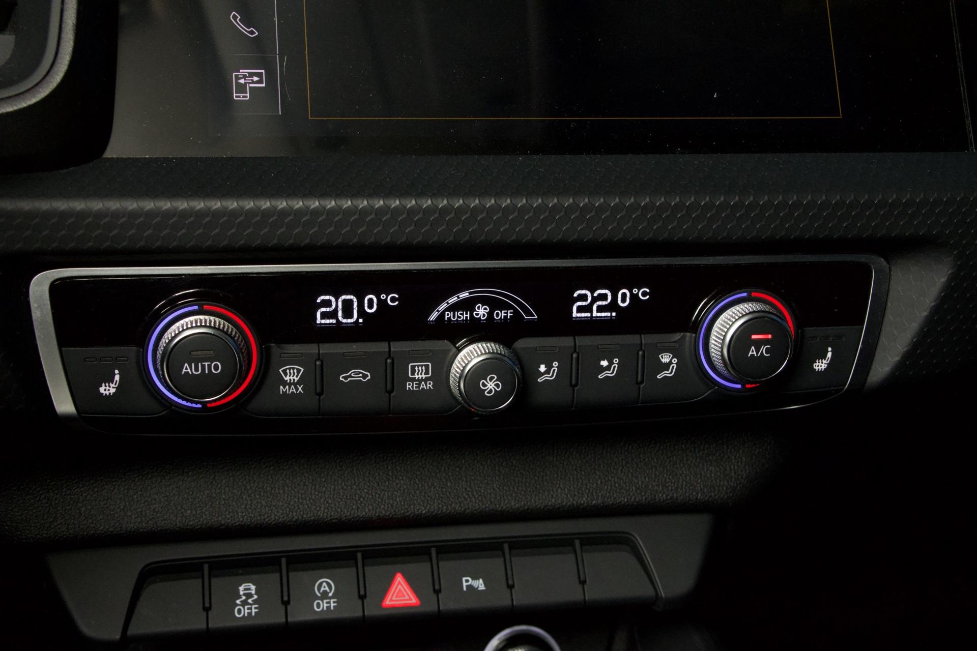 Audi A1 Sportback edition one 30 TFSI 85 kW S tronc S-Line / P.Kamera / Adapt. Vakkari / Apple Carplay / Digimittaristo / LED - AutoNova