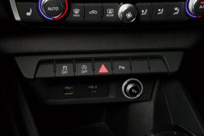 Audi A1 Sportback edition one 30 TFSI 85 kW S tronc S-Line / P.Kamera / Adapt. Vakkari / Apple Carplay / Digimittaristo / LED - AutoNova