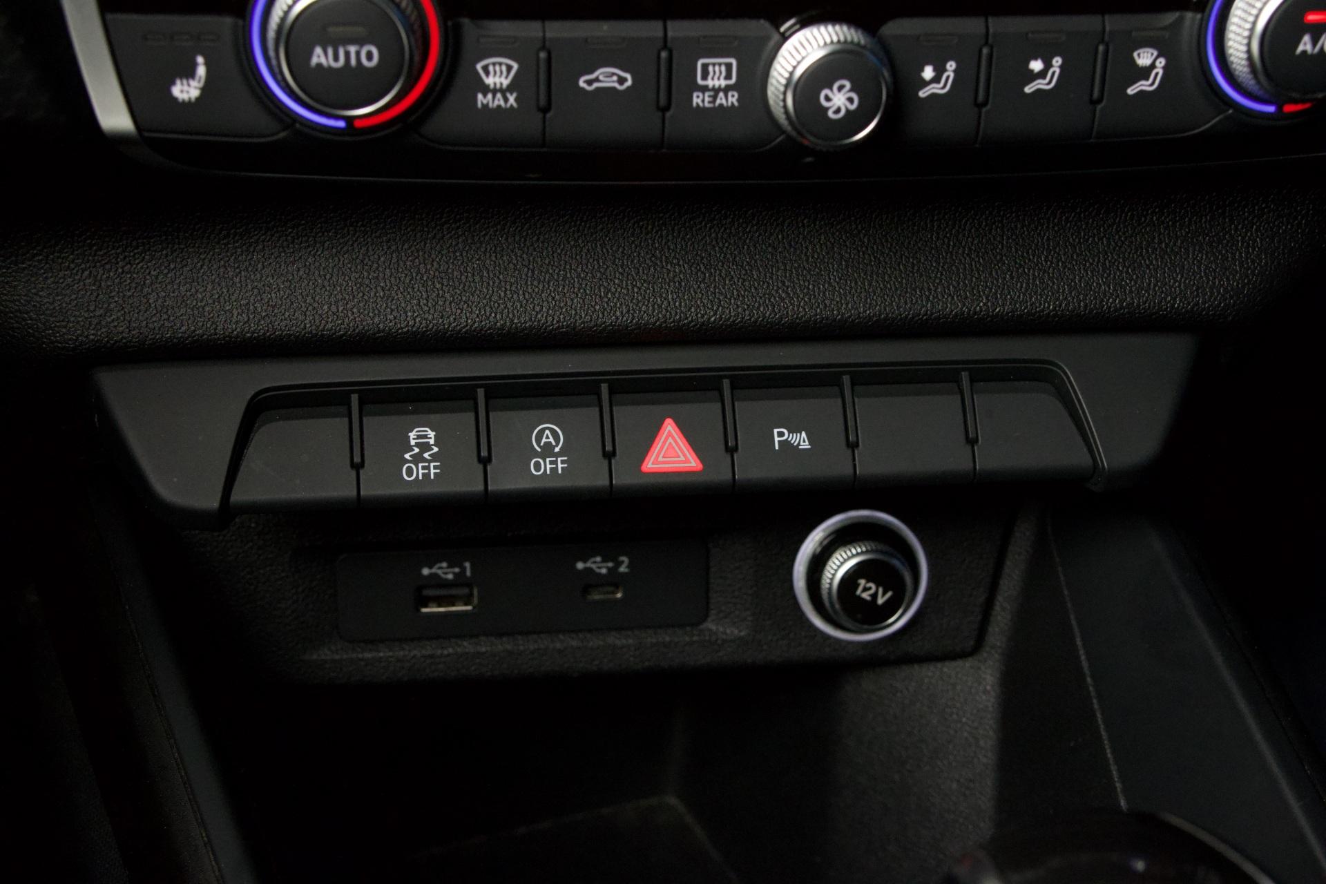 Audi A1 Sportback edition one 30 TFSI 85 kW S tronc S-Line / P.Kamera / Adapt. Vakkari / Apple Carplay / Digimittaristo / LED - AutoNova