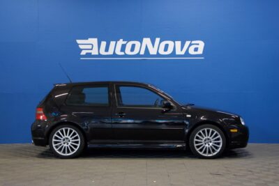 Volkswagen Golf R32 HATCHBACK 4MOTION / Dokumentoitu historia / Juuri tehty erittäin kattava huolto / Kysy lisää! - AutoNova