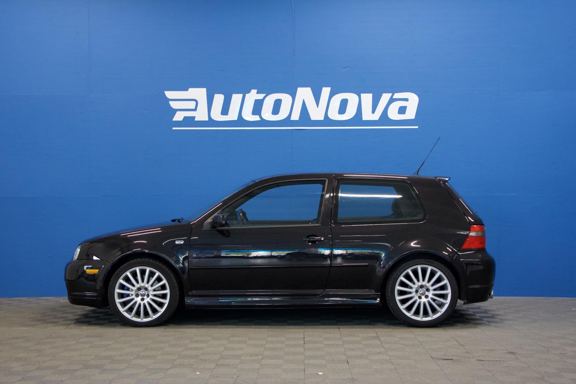 Volkswagen Golf R32 HATCHBACK 4MOTION / Dokumentoitu historia / Juuri tehty erittäin kattava huolto / Kysy lisää! - AutoNova