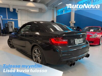 BMW M235i F22 Coupé / M-Sport / Harman & Kardon / Muistipenkit / Sporttinahat / Kamera / Prof. Navi / Comfort Access - AutoNova
