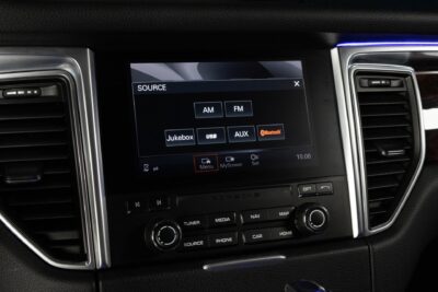 Porsche Macan S Diesel / Facelift / 14-penkit / Muistinahat / Tutkat + kamera / Vetokoukku / Suomiauto / Juuri huollettu! - AutoNova