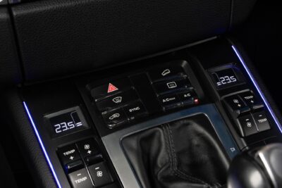 Porsche Macan S Diesel / Facelift / 14-penkit / Muistinahat / Tutkat + kamera / Vetokoukku / Suomiauto / Juuri huollettu! - AutoNova