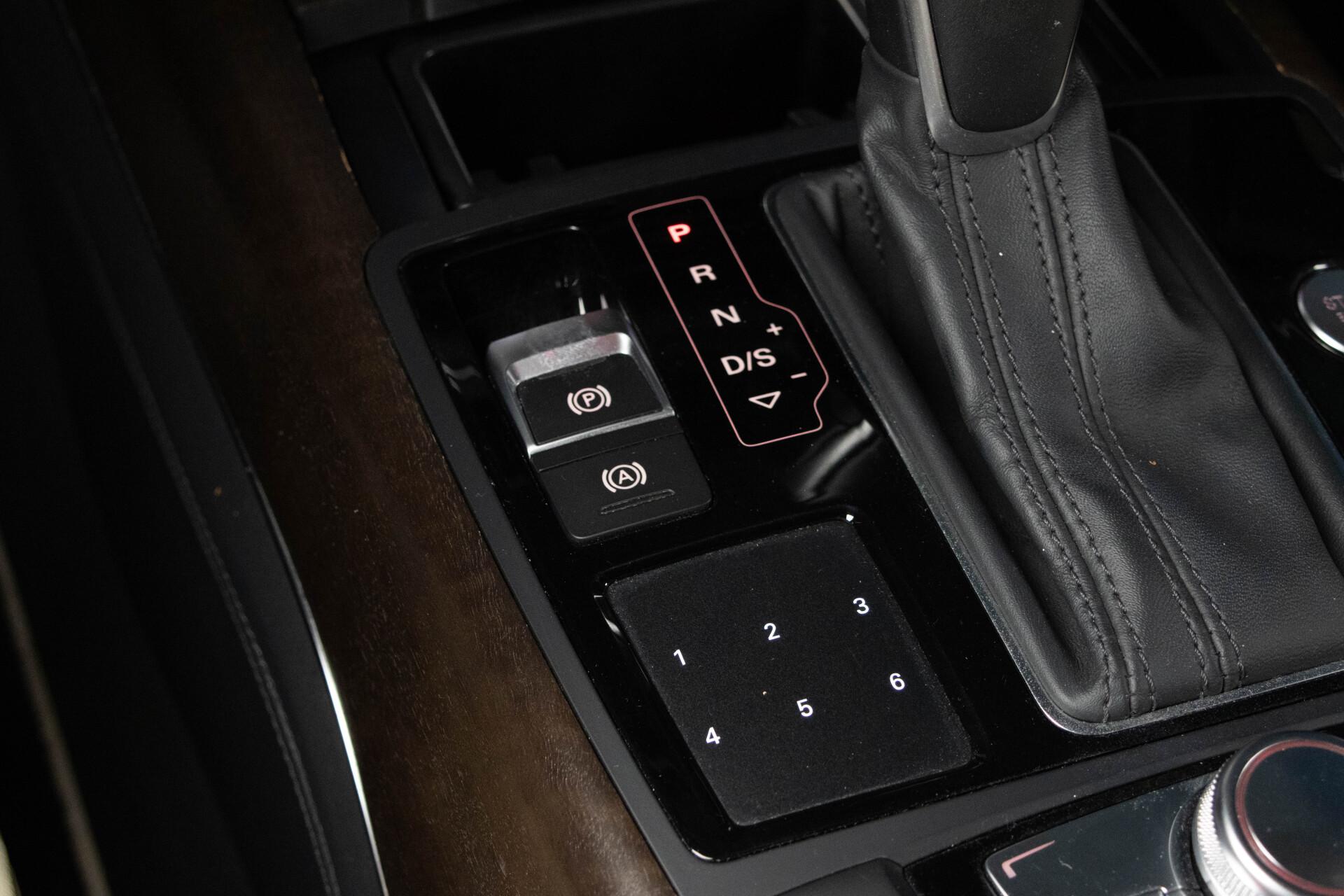 Audi A6 Avant Business Sport S-Line 3,0 V6 TDI 200 kW / BOSE / ACC / Eber / LED / Koukku / KW-Alusta / Nogaro Blue - AutoNova