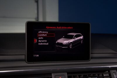 Audi A4 Avant Business Comfort S line Edition 2,0 TDI 140 kW quattro S tronic / Webasto / LED / P.Tutka / Vakionopeudensäädin - AutoNova