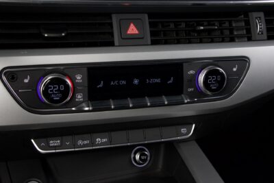 Audi A4 Avant Business Comfort S line Edition 2,0 TDI 140 kW quattro S tronic / Webasto / LED / P.Tutka / Vakionopeudensäädin - AutoNova