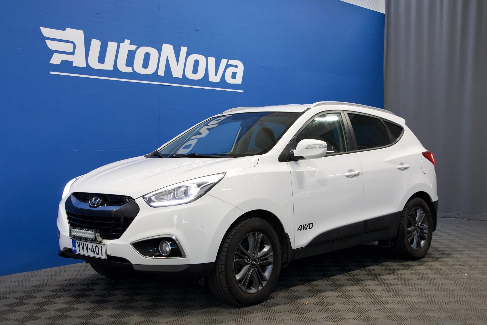 Hyundai ix35 4WD 2,0 CRDi 100kW 6MT Comfort Plus / Suomi-Auto / Lohko / Vetokoukku / LED / Kamera / Ratinlämmitin - AutoNova
