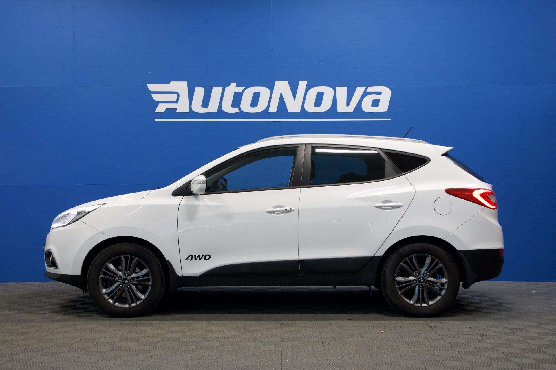 Hyundai ix35 4WD 2,0 CRDi 100kW 6MT Comfort Plus / Suomi-Auto / Lohko / Vetokoukku / LED / Kamera / Ratinlämmitin - AutoNova