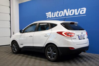 Hyundai ix35 4WD 2,0 CRDi 100kW 6MT Comfort Plus / Suomi-Auto / Lohko / Vetokoukku / LED / Kamera / Ratinlämmitin - AutoNova