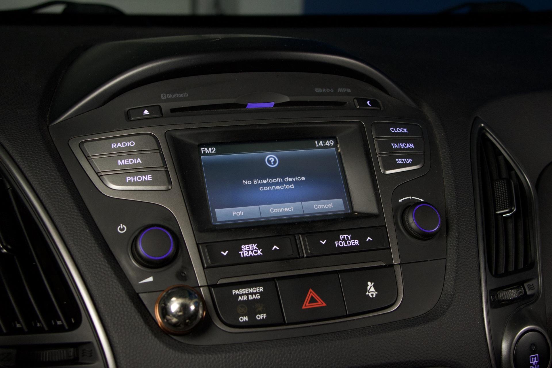 Hyundai ix35 4WD 2,0 CRDi 100kW 6MT Comfort Plus / Suomi-Auto / Lohko / Vetokoukku / LED / Kamera / Ratinlämmitin - AutoNova