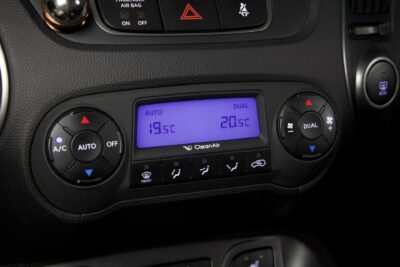 Hyundai ix35 4WD 2,0 CRDi 100kW 6MT Comfort Plus / Suomi-Auto / Lohko / Vetokoukku / LED / Kamera / Ratinlämmitin - AutoNova