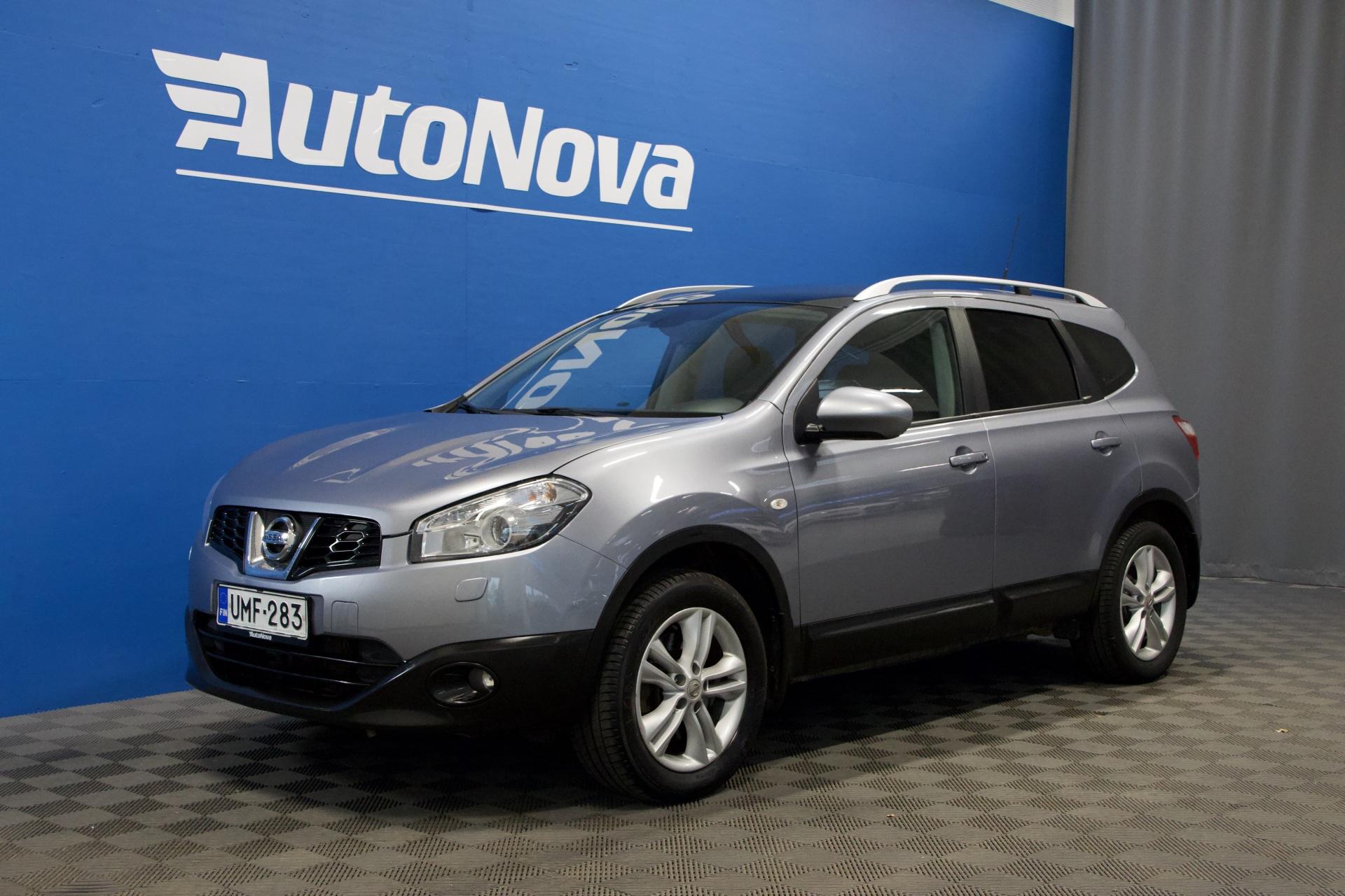 Nissan Qashqai+2 2,0L Tekna 4WD CVT 17" MY11 / 7-P / Webasto / Bose / Panorama / Vetokoukku / Navi / Kessy / Xenon - AutoNova
