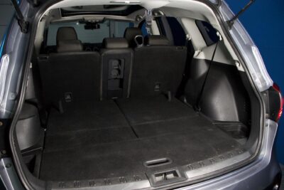 Nissan Qashqai+2 2,0L Tekna 4WD CVT 17" MY11 / 7-P / Webasto / Bose / Panorama / Vetokoukku / Navi / Kessy / Xenon - AutoNova