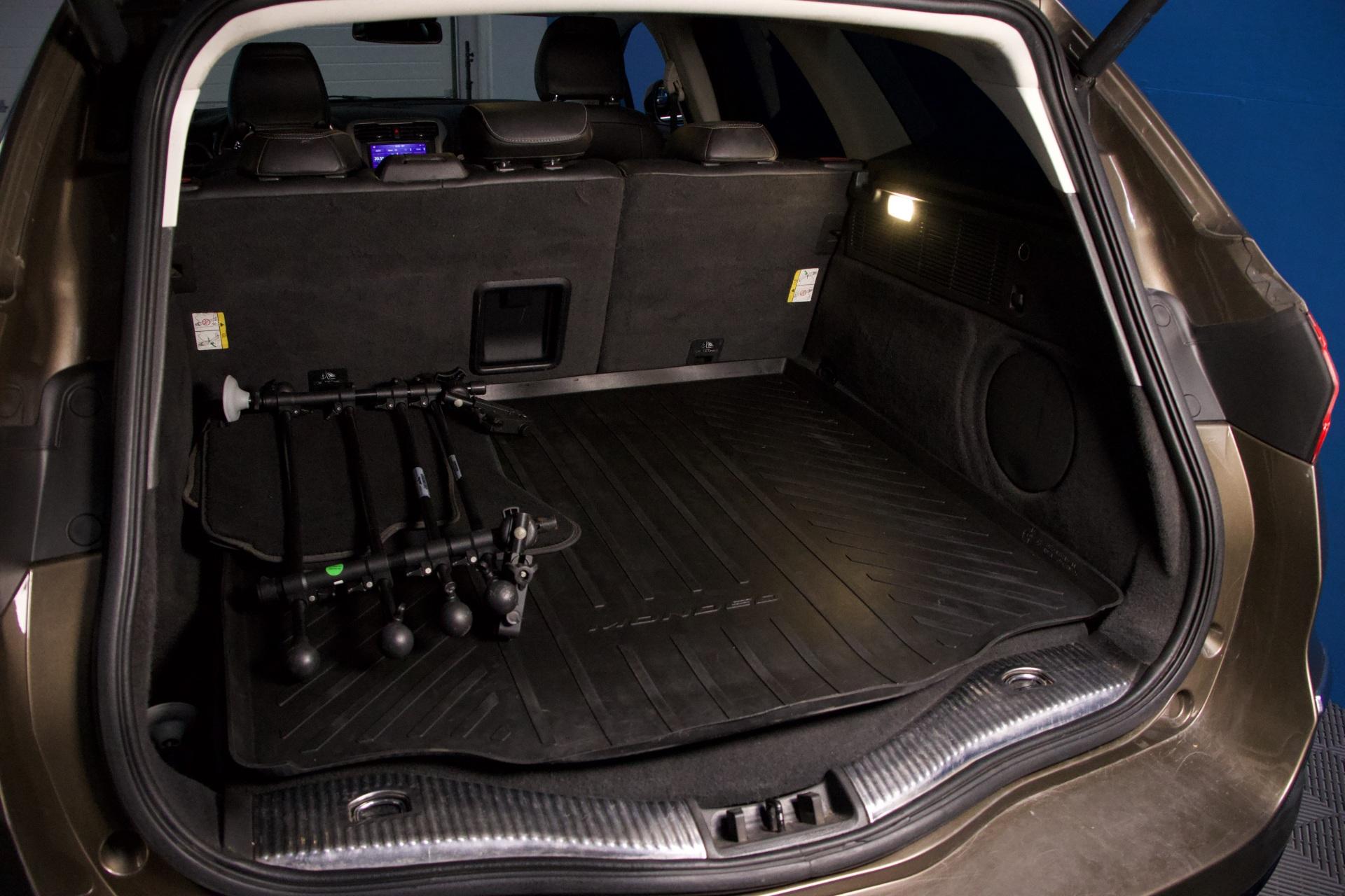 Ford Mondeo 2,0 TDCi 180hv PowerShift Vignale AWD / ACC / Hieronta / Muistipenkit / Kamera / Istuintuuletus / Kaistavahti - AutoNova