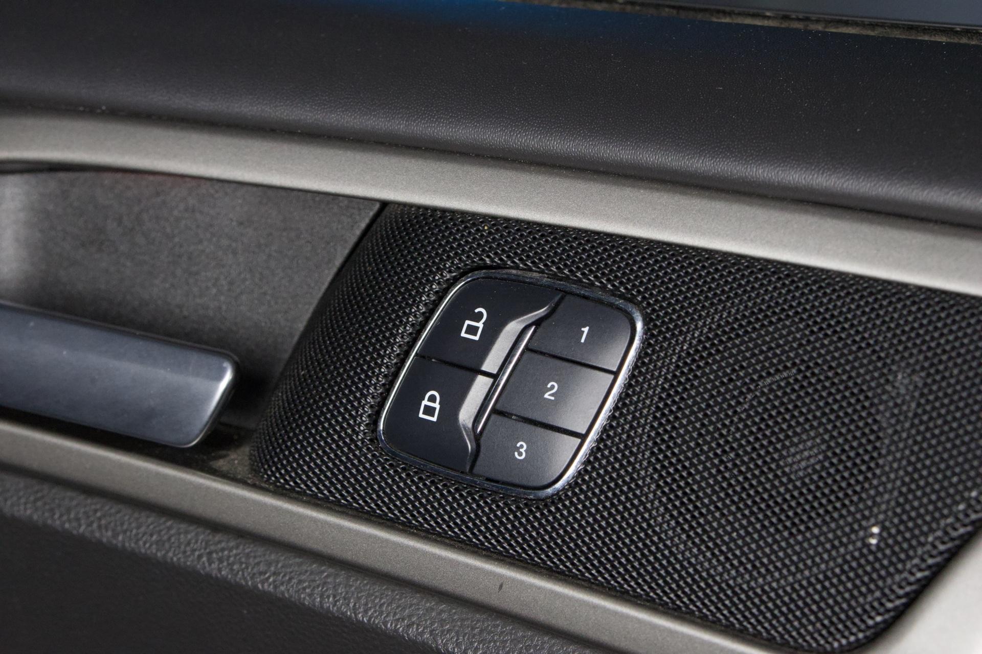 Ford Mondeo 2,0 TDCi 180hv PowerShift Vignale AWD / ACC / Hieronta / Muistipenkit / Kamera / Istuintuuletus / Kaistavahti - AutoNova