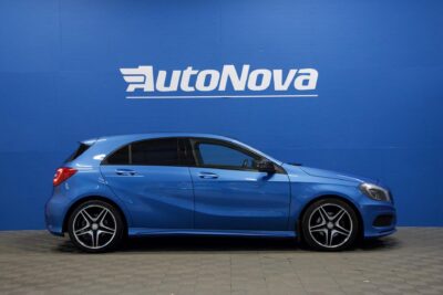 Mercedes-Benz A 180 BE AMG / Panorama / Kamera / Lohko / Urheiluistuimet / Vakkari / ILS - AutoNova