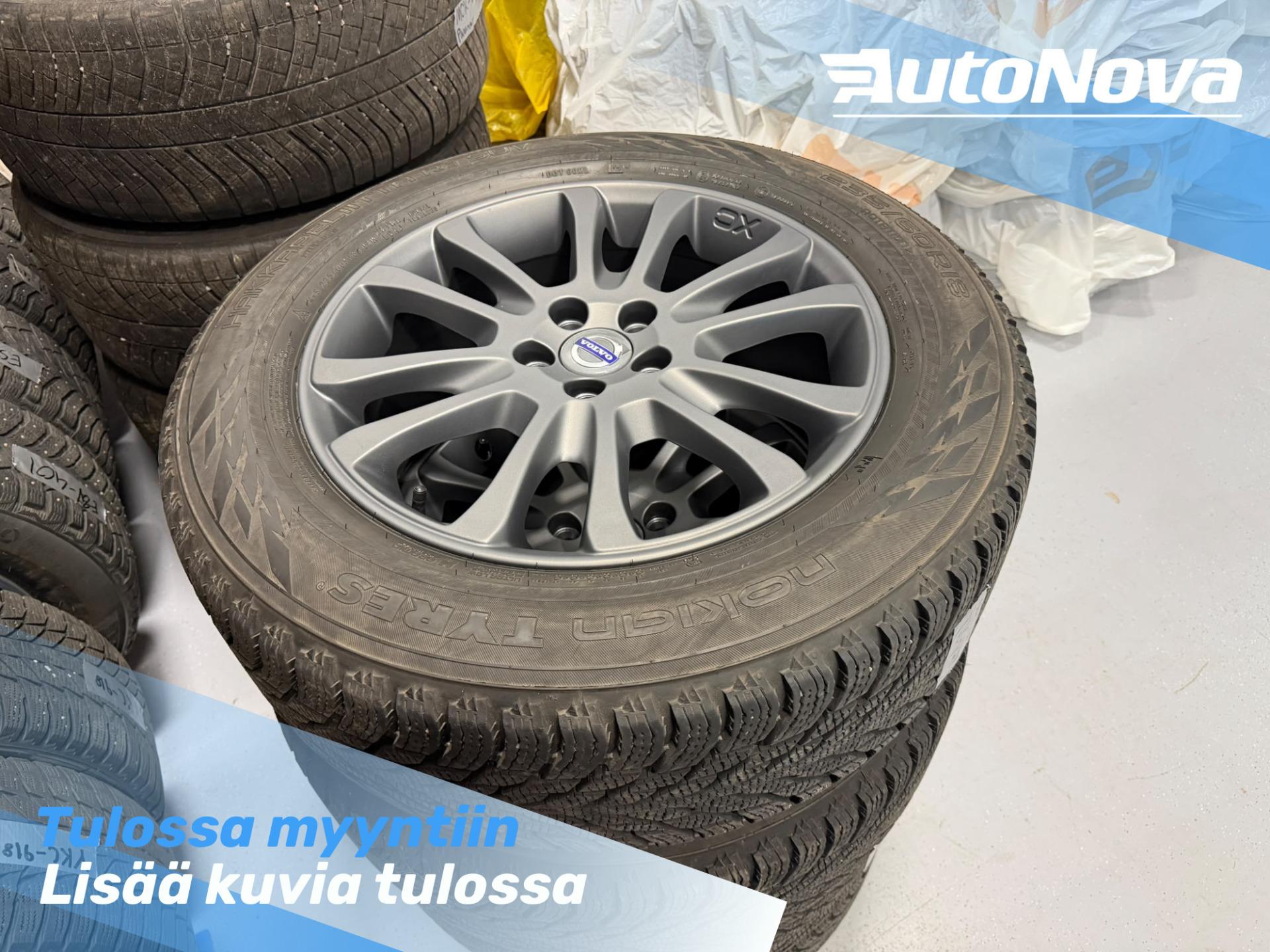 Volvo XC60 D4 AWD R-Design Business Aut. / Webasto / Suomiauto / Nahat / P-Tutka / Penkinlämmitys edessä ja takana - AutoNova