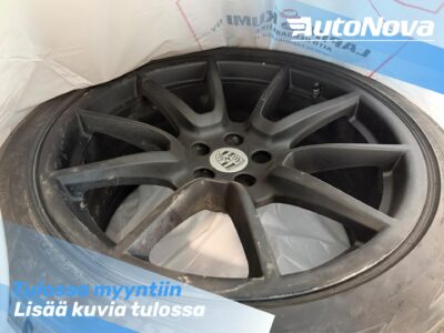 Porsche Macan S Diesel / Xenon / Vaalea osanahka / Pysäköintitutka / 2x 20" vanteet / Vakionopeudensäädin - AutoNova