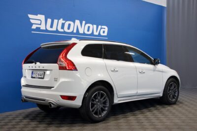 Volvo XC60 D4 AWD R-Design Business Aut. / Webasto / Suomiauto / Nahat / P-Tutka / Penkinlämmitys edessä ja takana - AutoNova