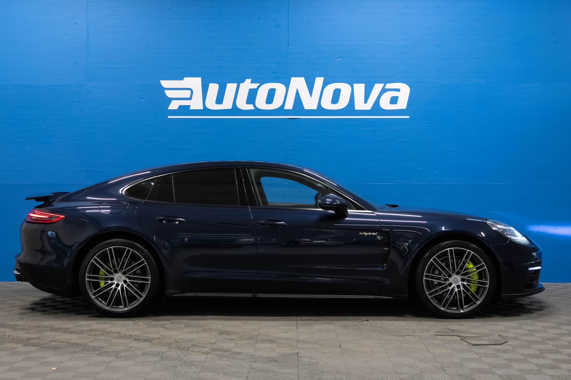 Porsche Panamera 4 E-Hybrid / HUD / Hieronta / PDLS+ / PASM / Muistipenkit / Nightvision / Sport Chrono - AutoNova