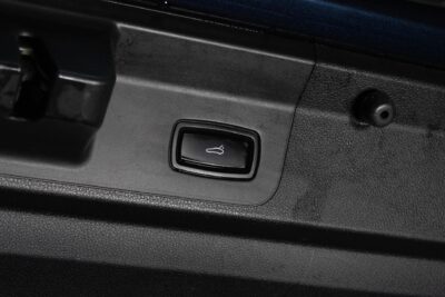Porsche Panamera 4 E-Hybrid / HUD / Hieronta / PDLS+ / PASM / Muistipenkit / Nightvision / Sport Chrono - AutoNova