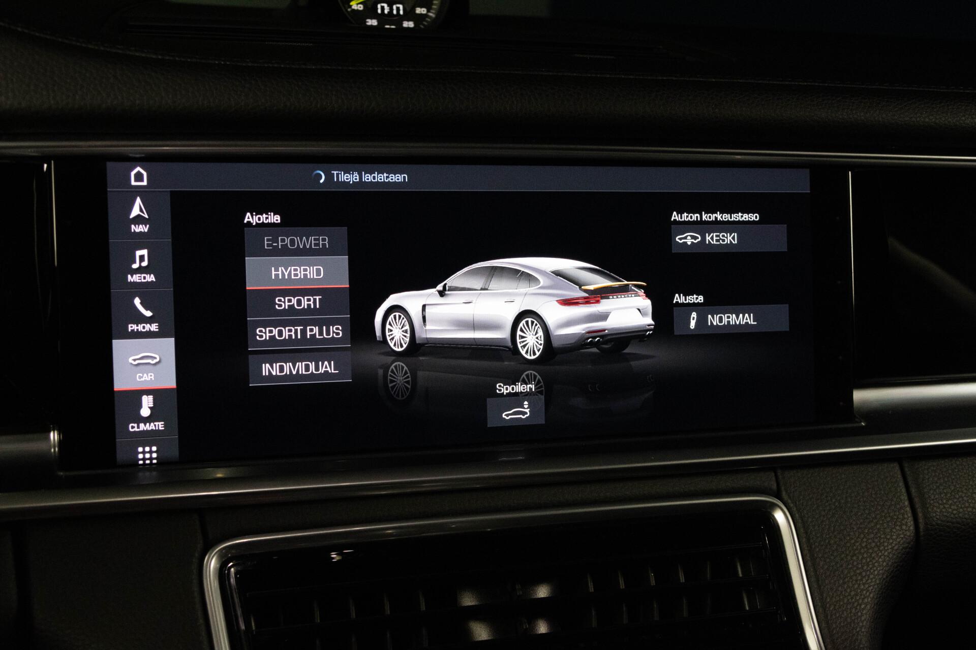 Porsche Panamera 4 E-Hybrid / HUD / Hieronta / PDLS+ / PASM / Muistipenkit / Nightvision / Sport Chrono - AutoNova