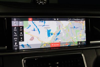 Porsche Panamera 4 E-Hybrid / HUD / Hieronta / PDLS+ / PASM / Muistipenkit / Nightvision / Sport Chrono - AutoNova
