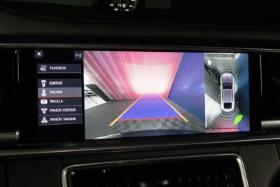 Porsche Panamera 4 E-Hybrid / HUD / Hieronta / PDLS+ / PASM / Muistipenkit / Nightvision / Sport Chrono - AutoNova
