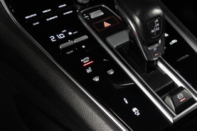 Porsche Panamera 4 E-Hybrid / HUD / Hieronta / PDLS+ / PASM / Muistipenkit / Nightvision / Sport Chrono - AutoNova