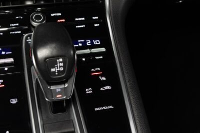 Porsche Panamera 4 E-Hybrid / HUD / Hieronta / PDLS+ / PASM / Muistipenkit / Nightvision / Sport Chrono - AutoNova