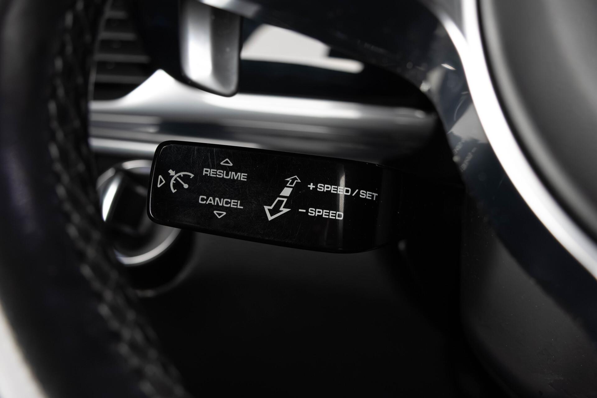 Porsche Panamera 4 E-Hybrid / HUD / Hieronta / PDLS+ / PASM / Muistipenkit / Nightvision / Sport Chrono - AutoNova