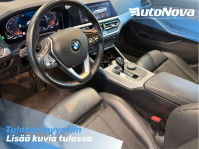 BMW 318 G21 Touring 318d Advantage / HUD / Panorama / Koukku / Sportpenkit / Driving Assistant / Digimittaristo / Kamera - AutoNova