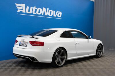 Audi RS5 Coupé 4,2 V8 FSI Quattro S Tronic / Bi-Xenon / Putkisto / Nahka-Alcantara / Rotor 20" / Sähköpenkit - AutoNova
