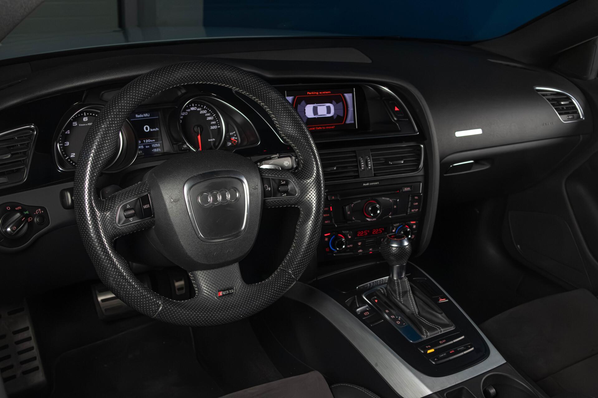 Audi RS5 Coupé 4,2 V8 FSI Quattro S Tronic / Bi-Xenon / Putkisto / Nahka-Alcantara / Rotor 20" / Sähköpenkit - AutoNova
