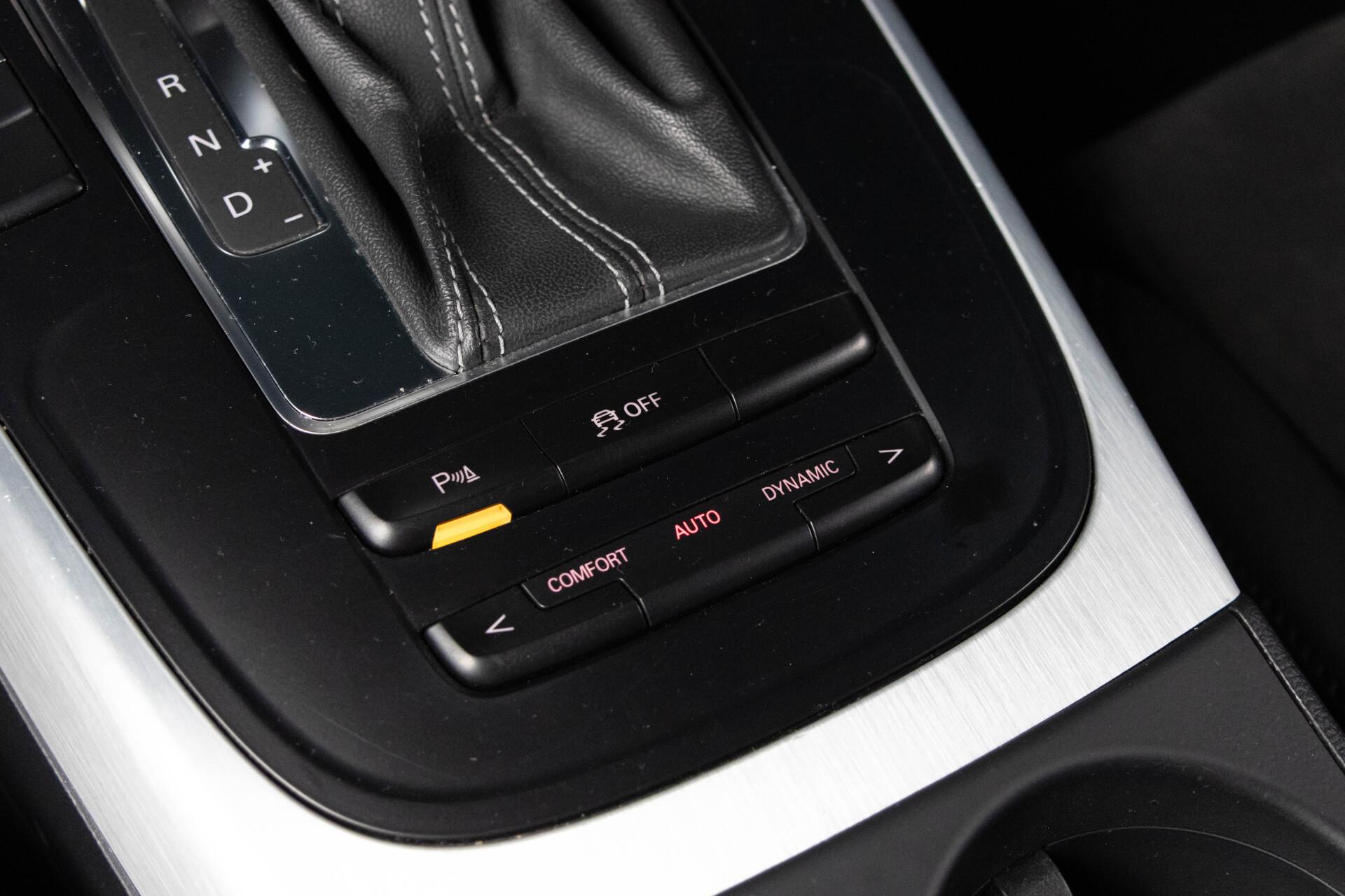 Audi RS5 Coupé 4,2 V8 FSI Quattro S Tronic / Bi-Xenon / Putkisto / Nahka-Alcantara / Rotor 20" / Sähköpenkit - AutoNova