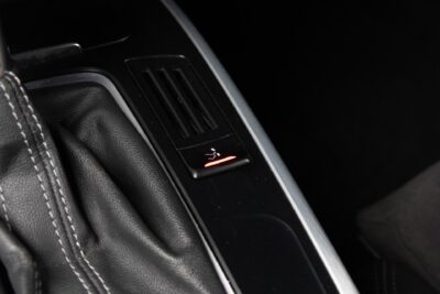 Audi RS5 Coupé 4,2 V8 FSI Quattro S Tronic / Bi-Xenon / Putkisto / Nahka-Alcantara / Rotor 20" / Sähköpenkit - AutoNova